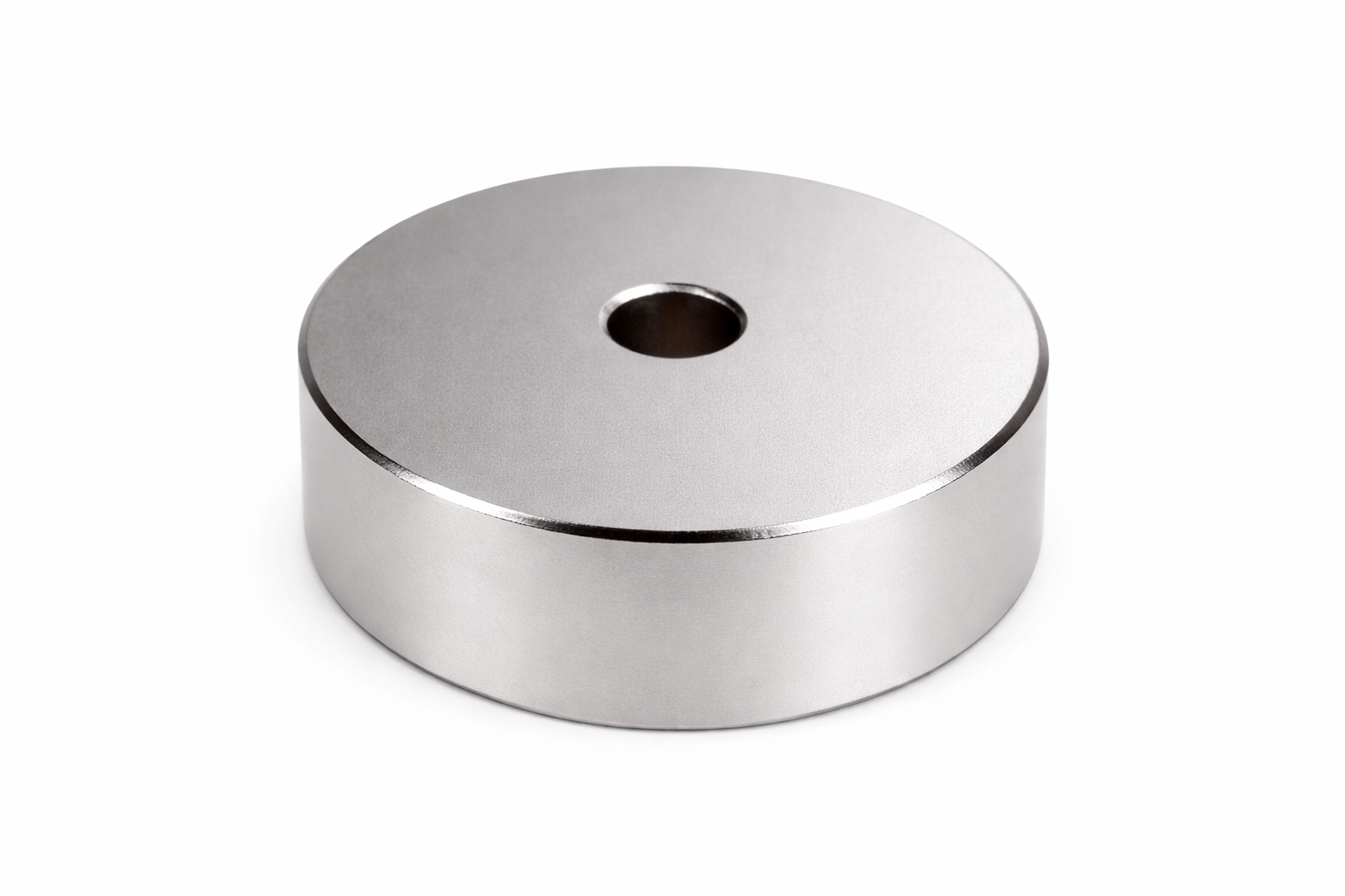 N45 Neodymium Disk Magnets 1.5 in x 1/2 in with 1/4 in hole